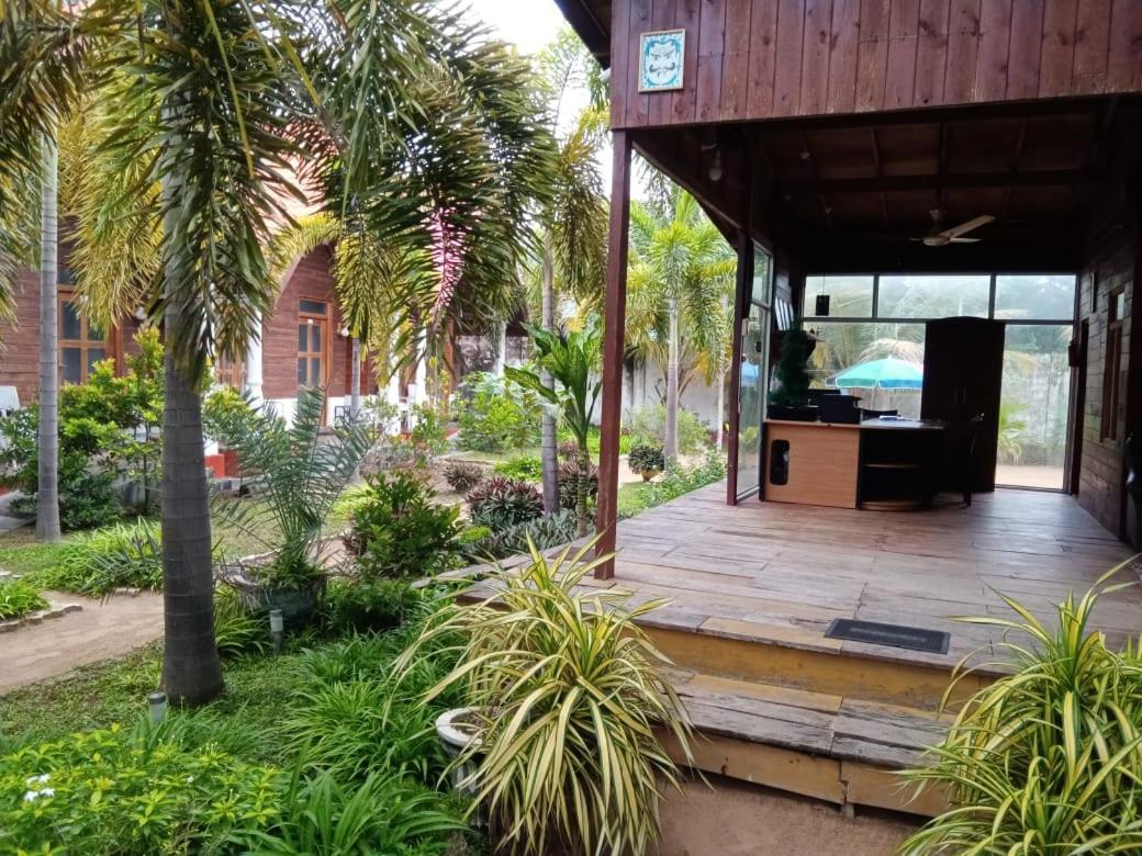 Elegant Green Beach Resort 트링코말리 외부 사진