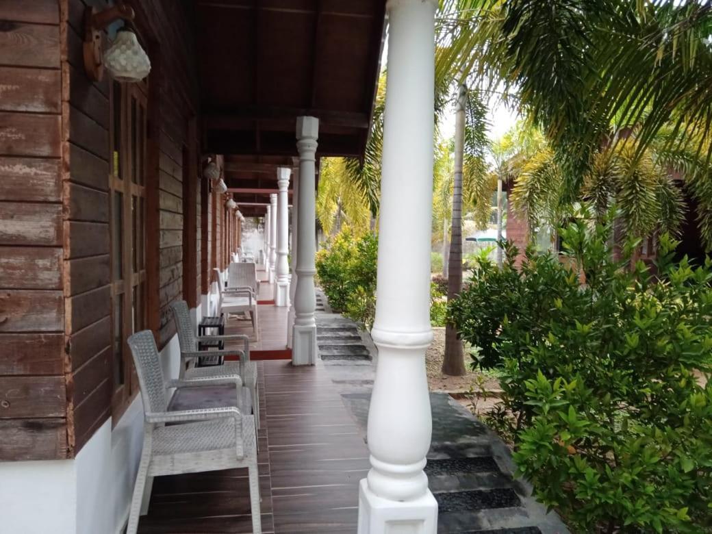 Elegant Green Beach Resort 트링코말리 외부 사진