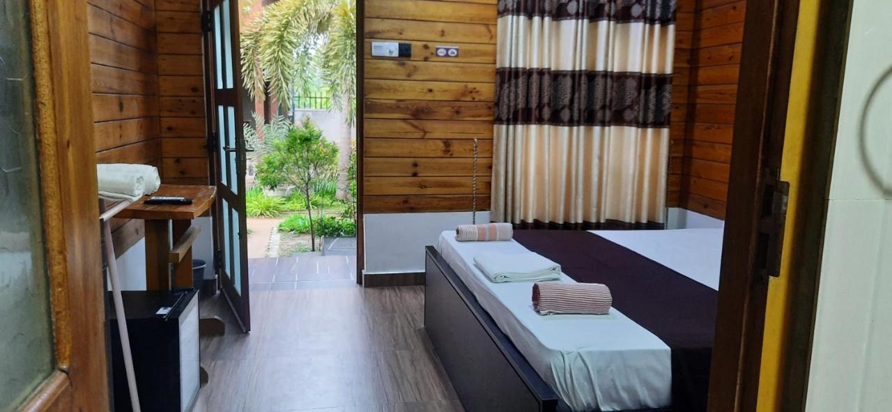 Elegant Green Beach Resort 트링코말리 외부 사진