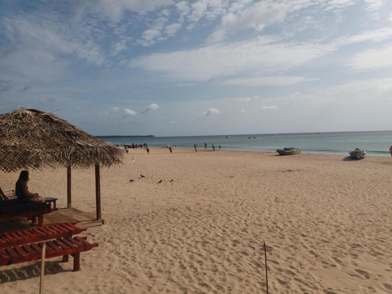 Elegant Green Beach Resort 트링코말리 외부 사진