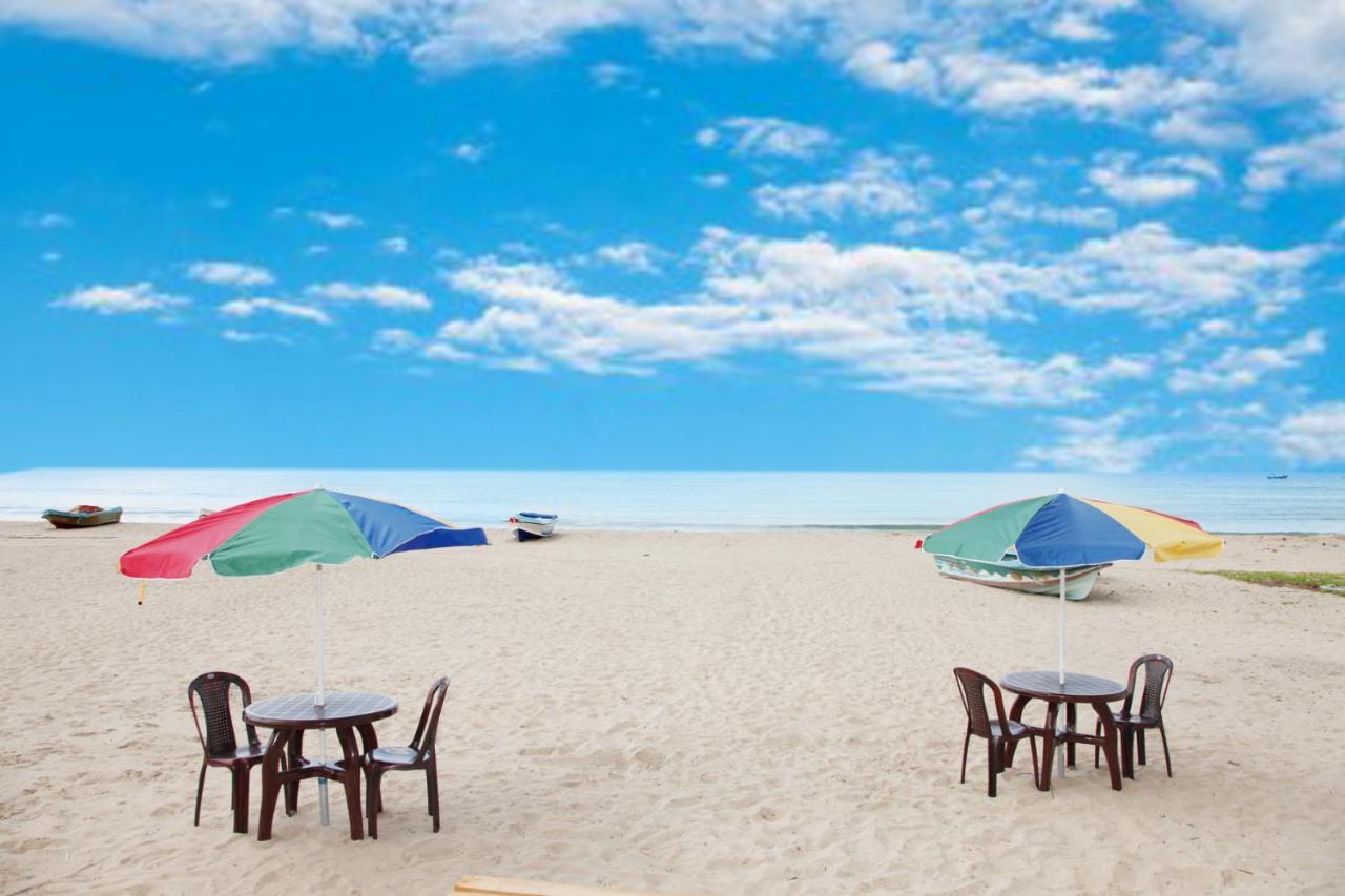 Elegant Green Beach Resort 트링코말리 외부 사진